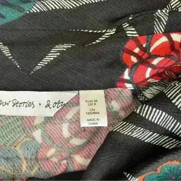 Beautiful & Other Stories Black Floral Dress. Tie neck, side zipper size US 8 - Picture 6 of 6